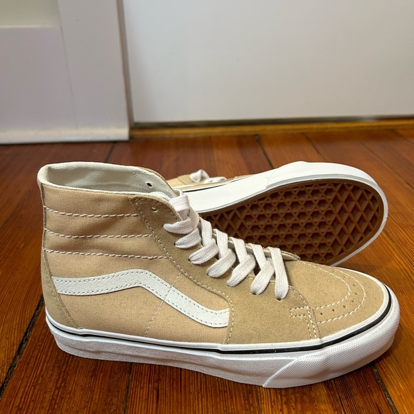 Vans Sk8-Hi Tapered Sneaker BRAND NEW size 7.5 - Picture 1 of 4